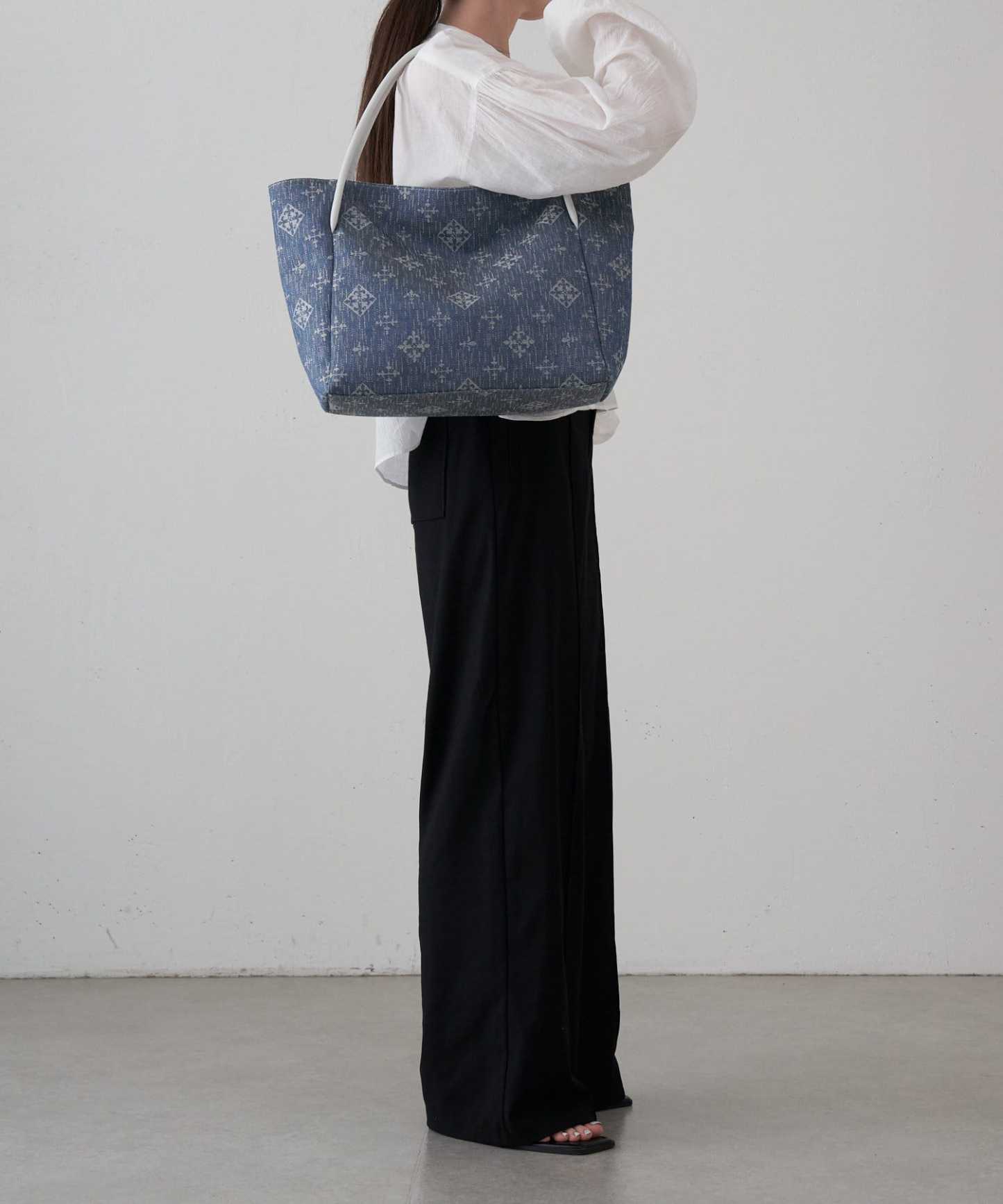 *4-6 WEEKS* (254) LIMITED EDITION Russet [Denim jacquard] Simple tote bag Indigo